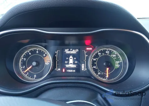 2019 Jeep Cherokee Latitude Plus 4X4 from USA, damaged, VIN 1C4PJMLBXKD237512